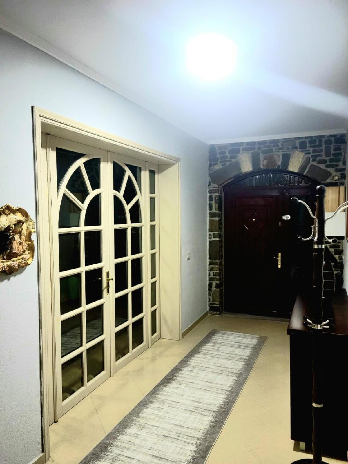 Villa Llanaj بيرات المظهر الخارجي الصورة